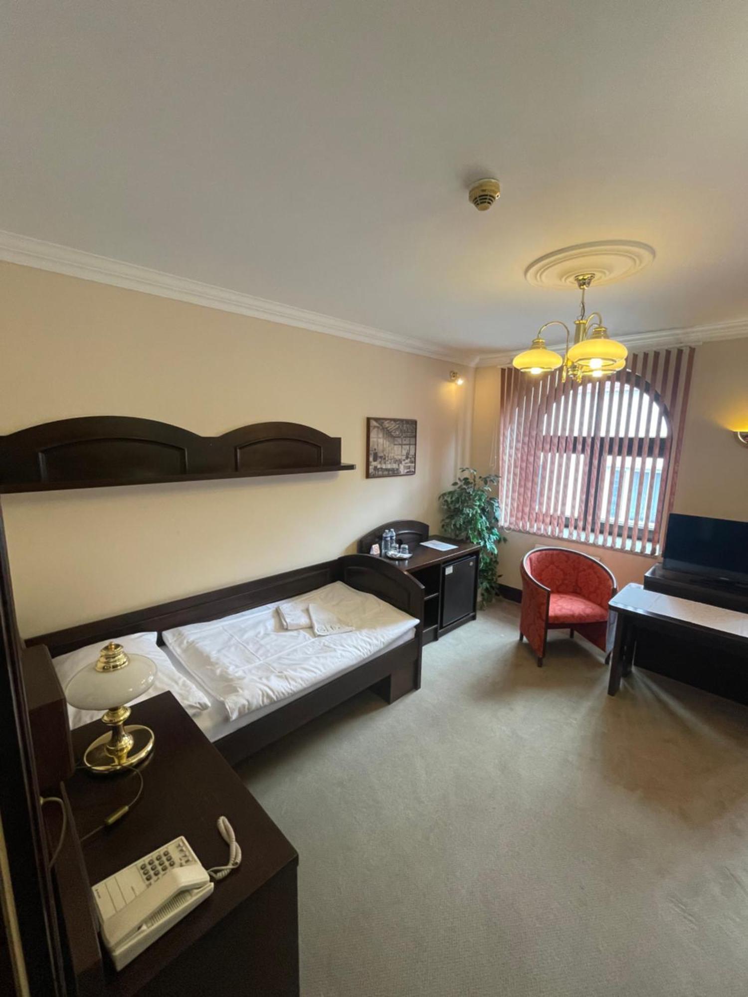 Hotel Bravo Ceska Trebova Kültér fotó