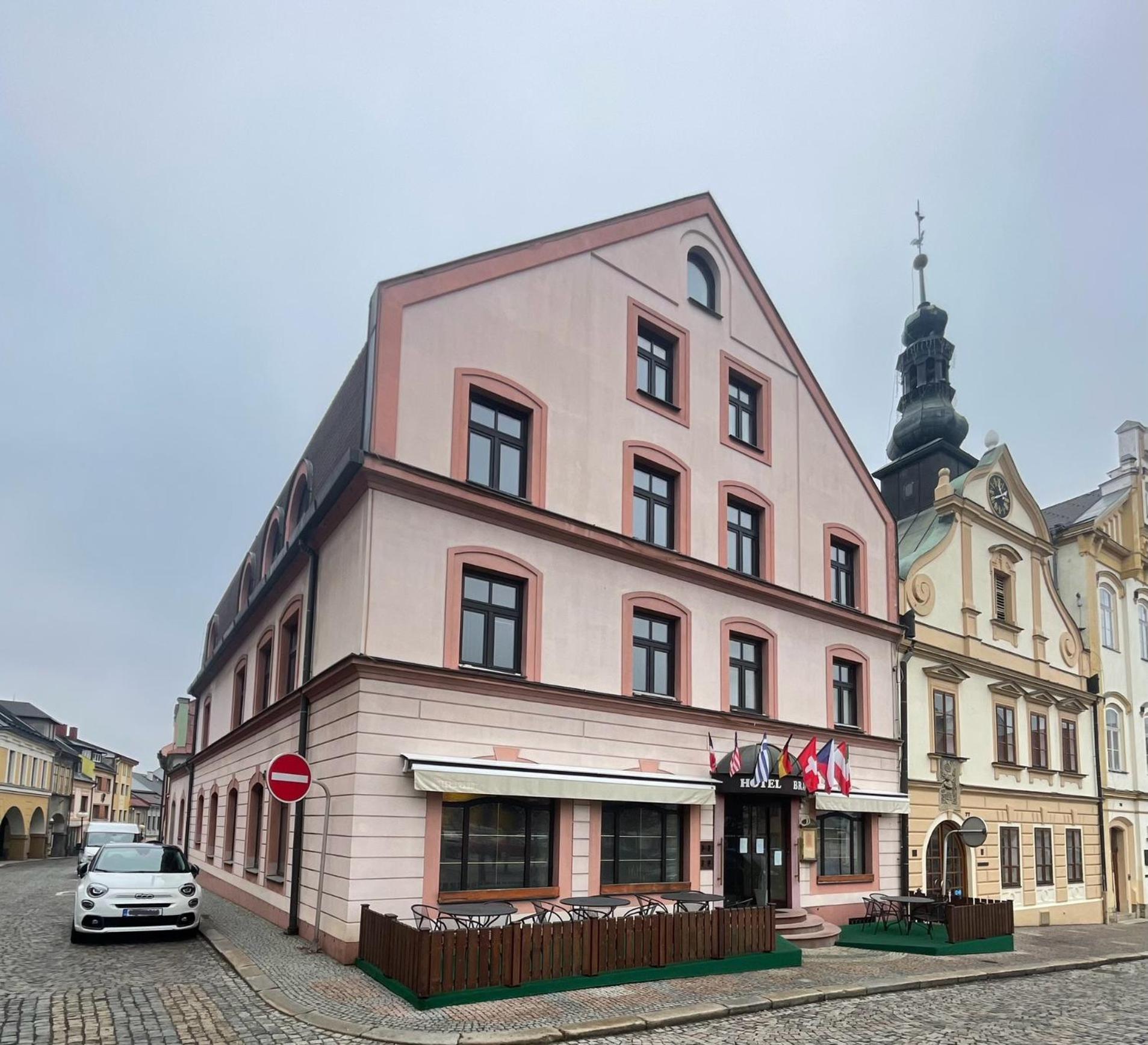 Hotel Bravo Ceska Trebova Kültér fotó
